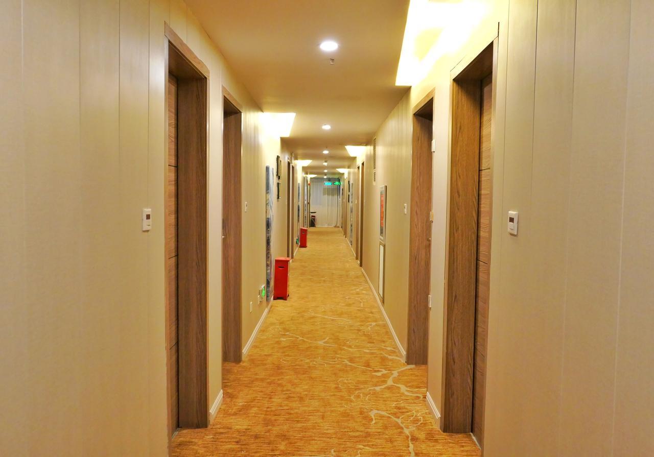 山水时尚酒店深圳布吉地铁站店 ภายนอก รูปภาพ